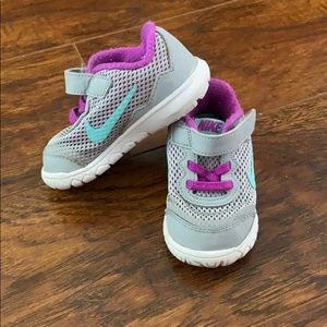 Nike Toddler girl Shoes 5C